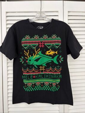 HAWAIIAN STYLE Women’s Xmas Graphic Tee